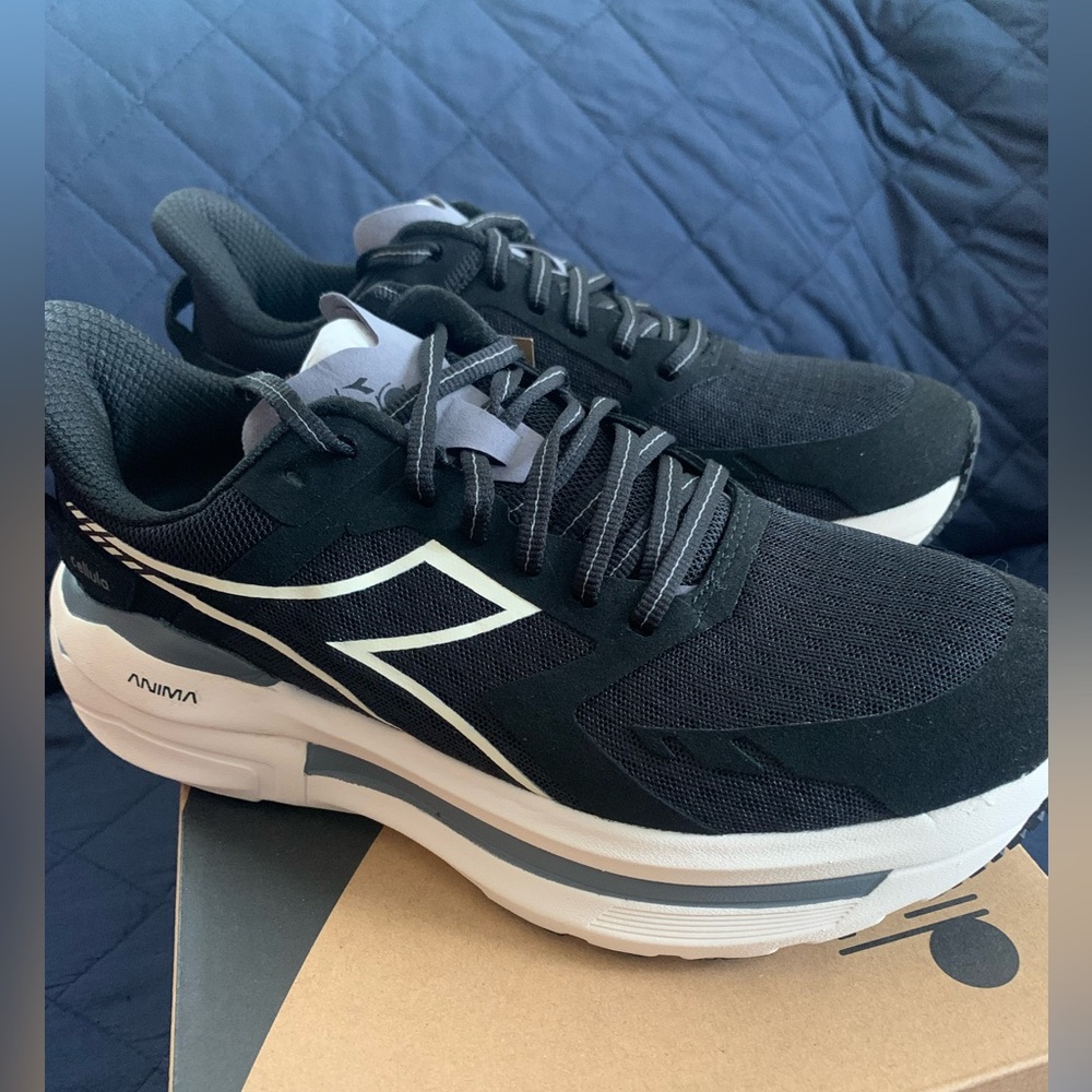 NEW IN BOX Diadora Cellula